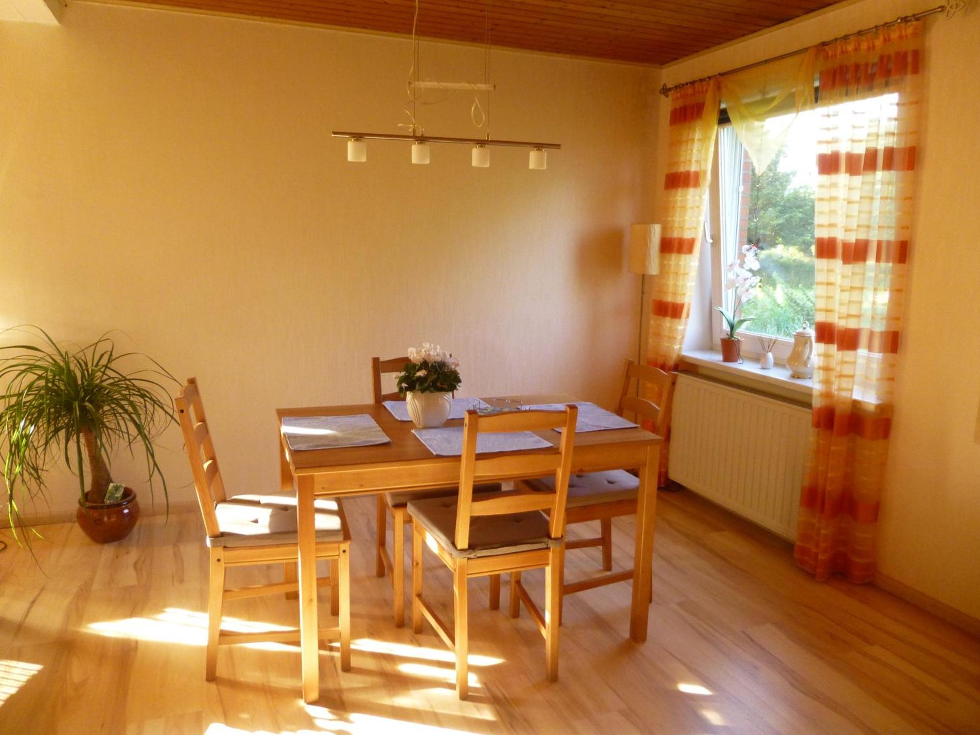 Ferienwohnung Stoeterau - Ebenerdige Fewo Mit Sonnenterrasse Erfde エクステリア 写真